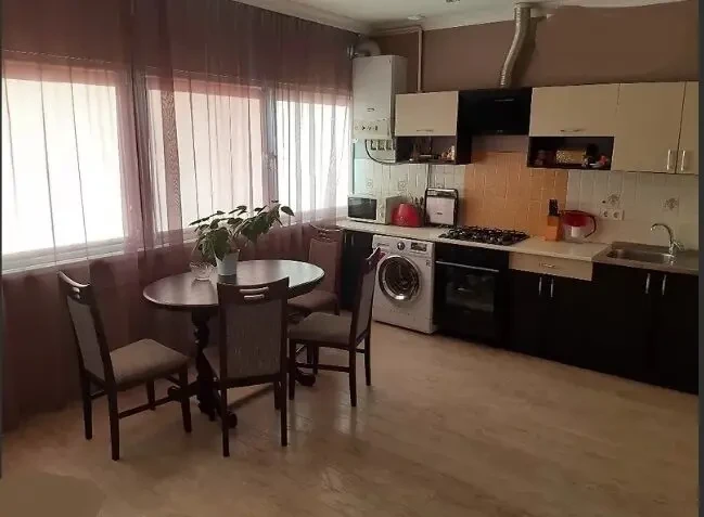 Двухкомнатную квартиру на Таирова