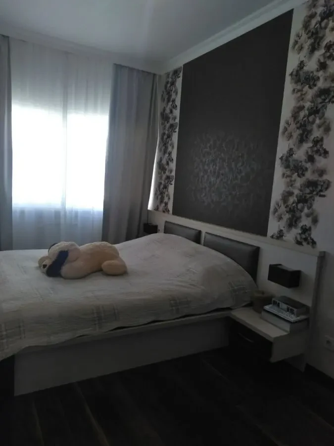 Двухкомнатную квартиру на Таирова 4