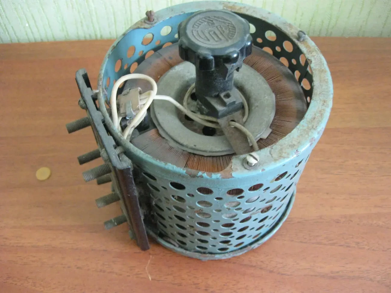 ЛАТР РНО-250-2  220 вольт  9 ампер 5