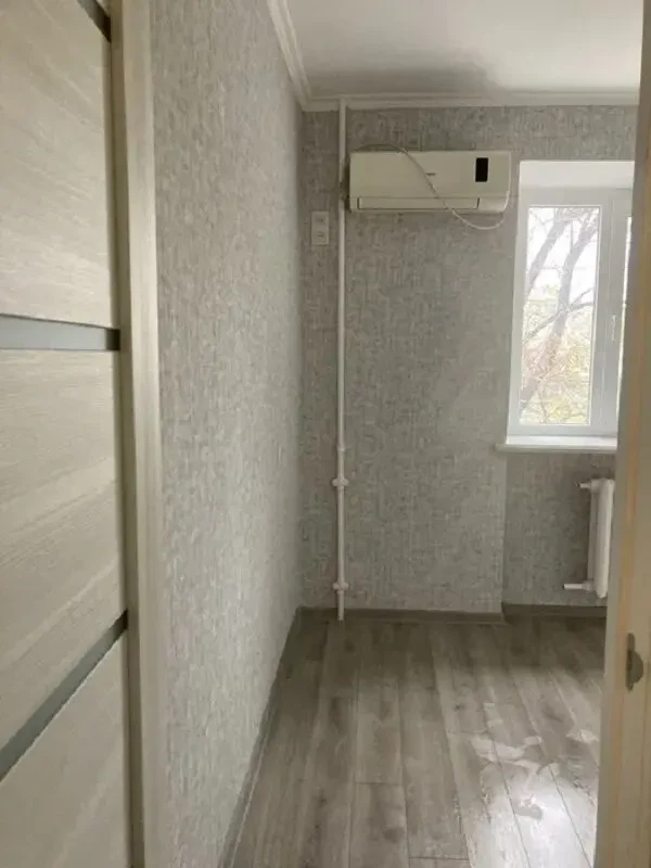 2-комнатная квартира в кирпичном доме после евроремонта на Запорожской 8