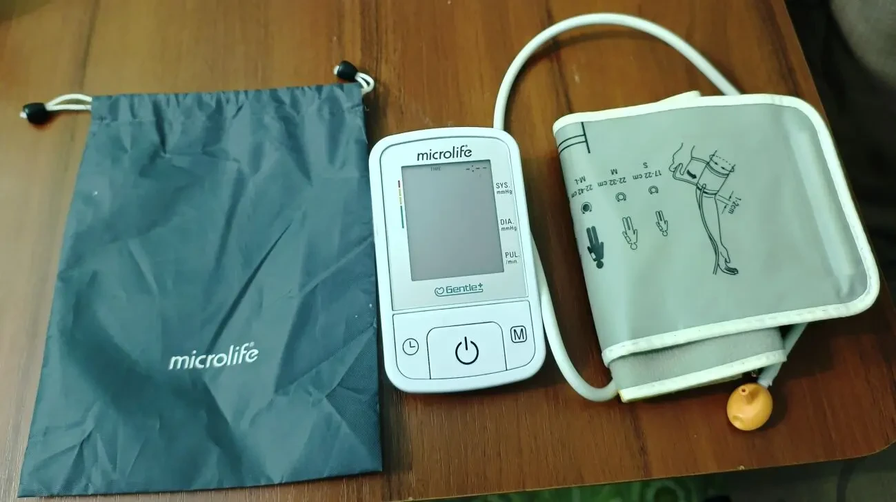 Дешево автоматический тонометр Microlife BP A2 Basiс 3