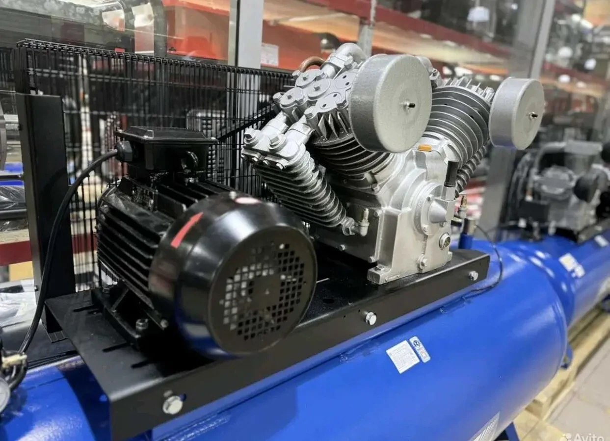 продам компрессор воздушный 7
