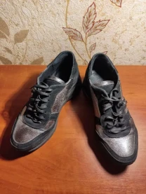 женские кроссовки 36