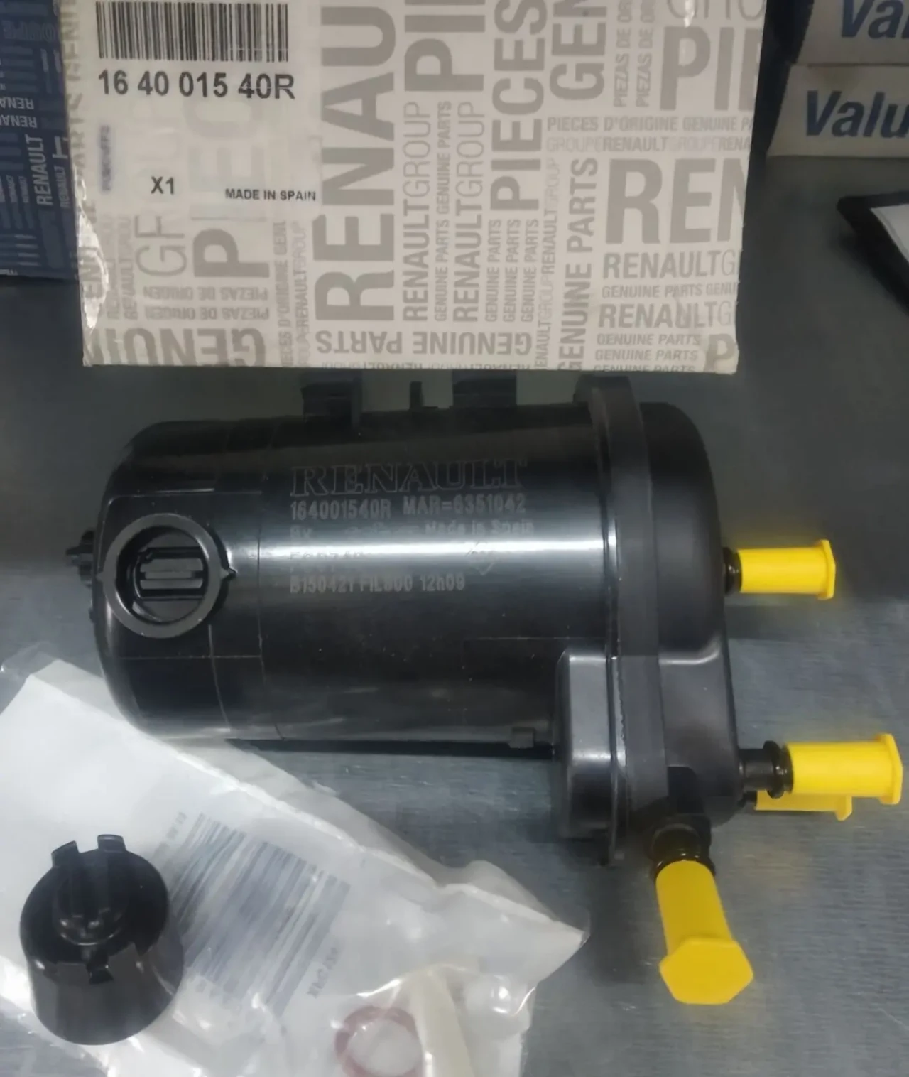 164001540R Фільтр паливний (дизель)