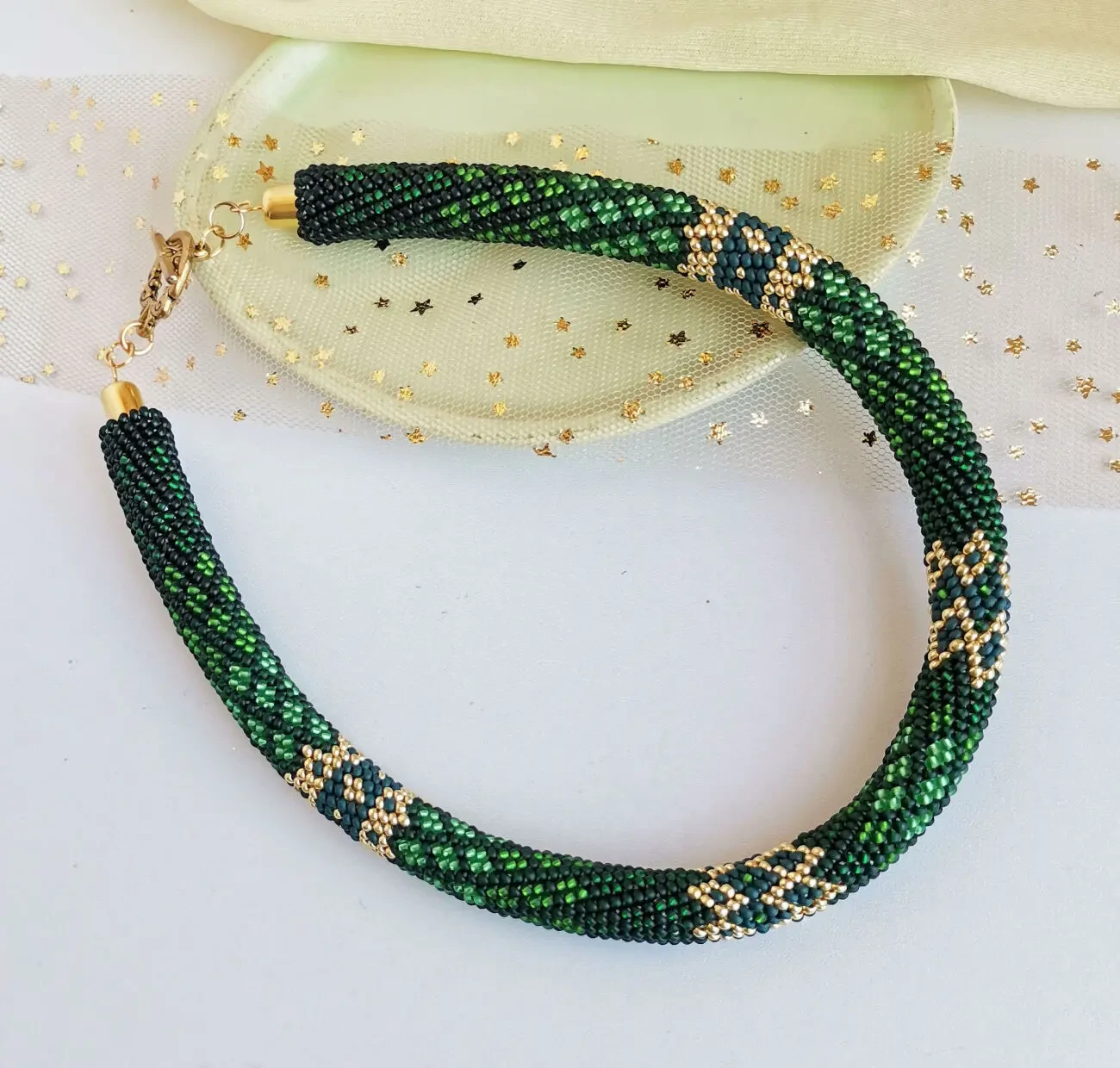 Прикраса із бісеру джгут-кольє Смарагдові чари 6