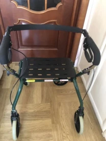 складаний алюмінієвий ходунок роллатор Ovation Soft Seat.