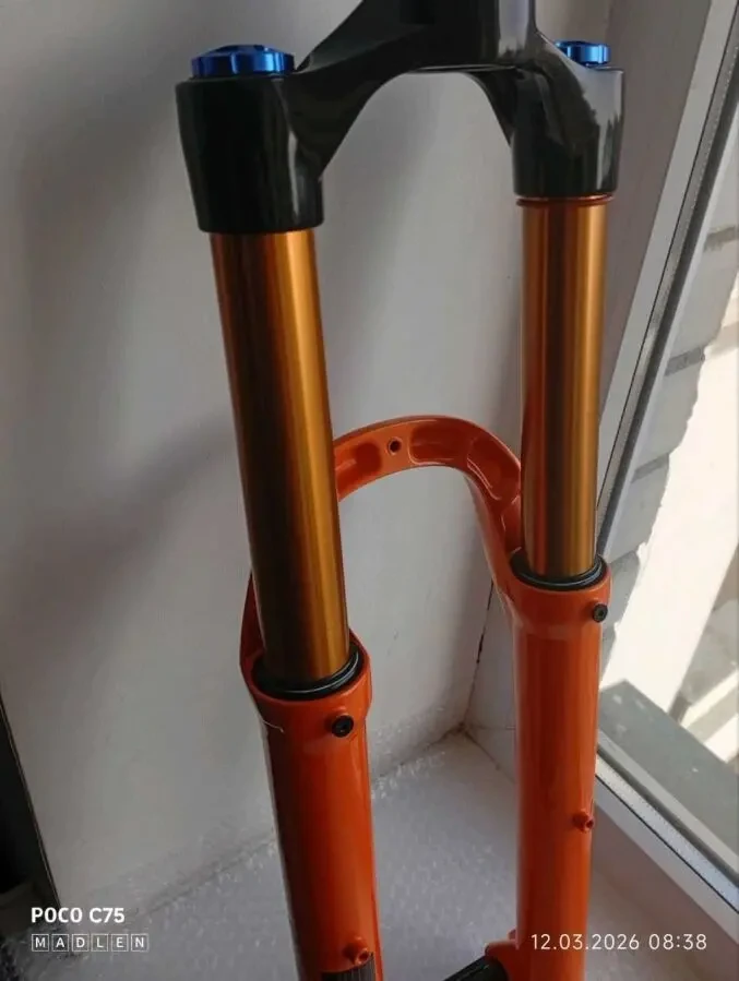 Вилка для Вела 27.5 катки диаметр трубы 38 на оську 2