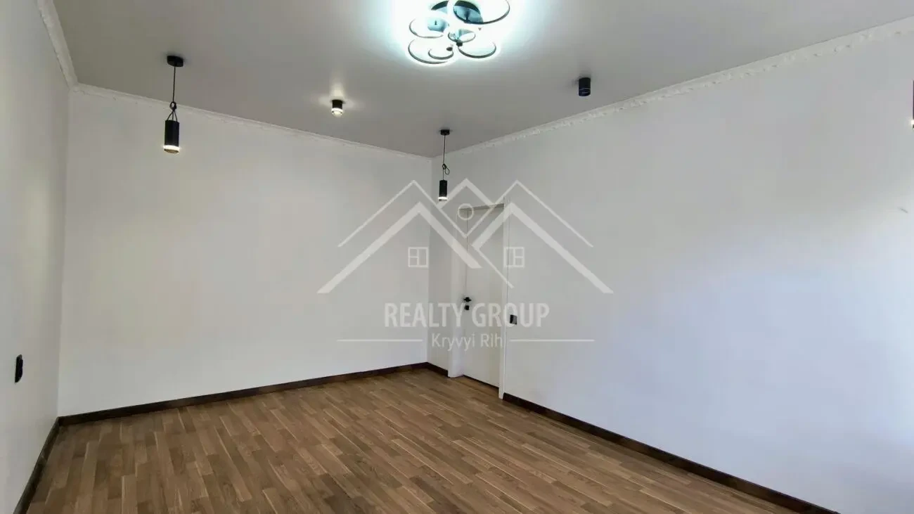 Продам 4к кв на Соцмісті з ремонтом 8