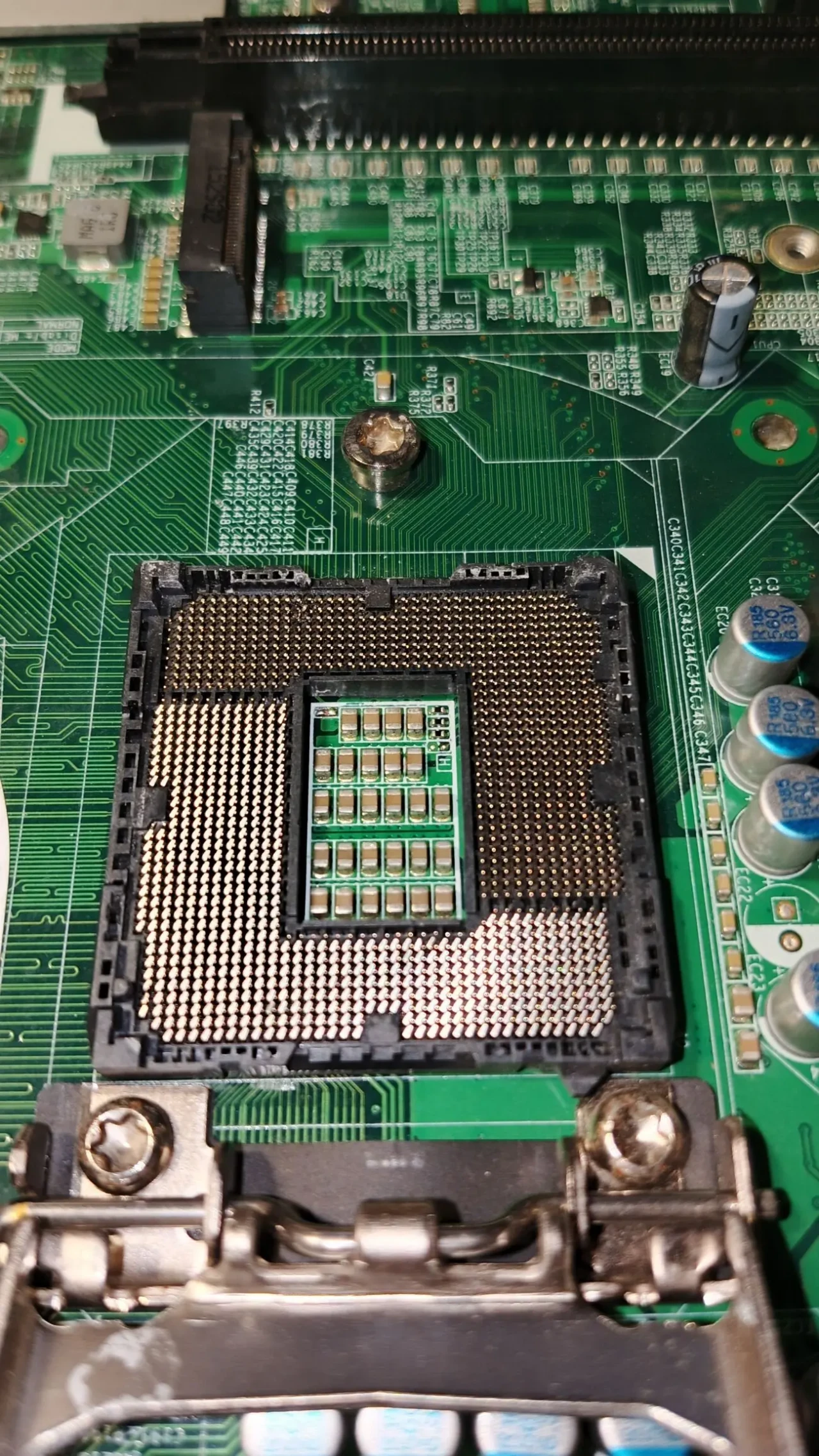 ECS H110H4-CM2 S1151 2xDDR3L (Уценка-читать) под XEON E3 1200 V5 3