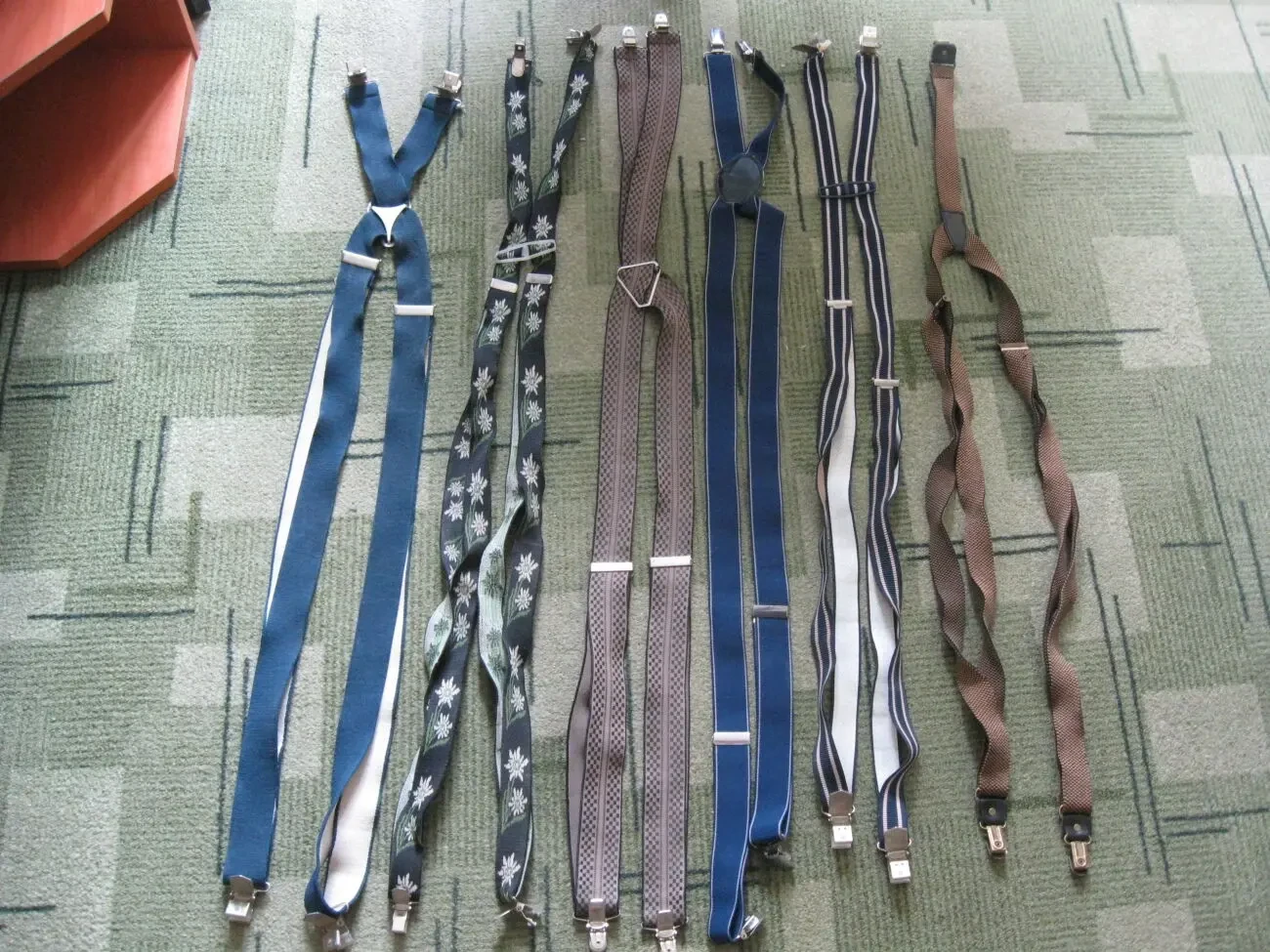 Підтяжки для дорослих