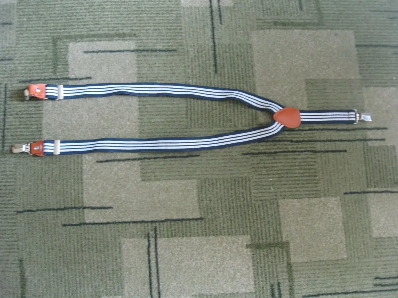 Дитячі підтяжки, нові