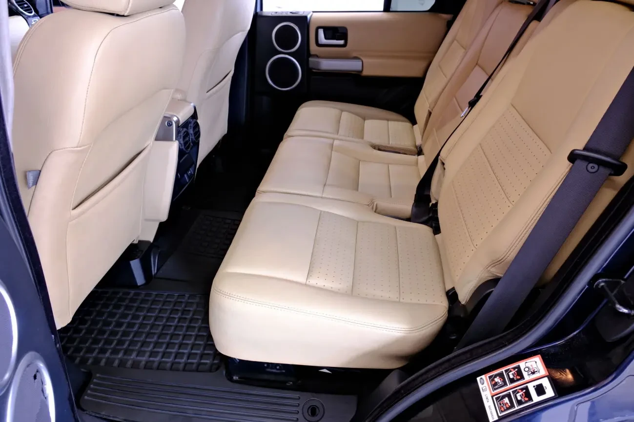 Land Rover Discovery TDV6 HSE 8