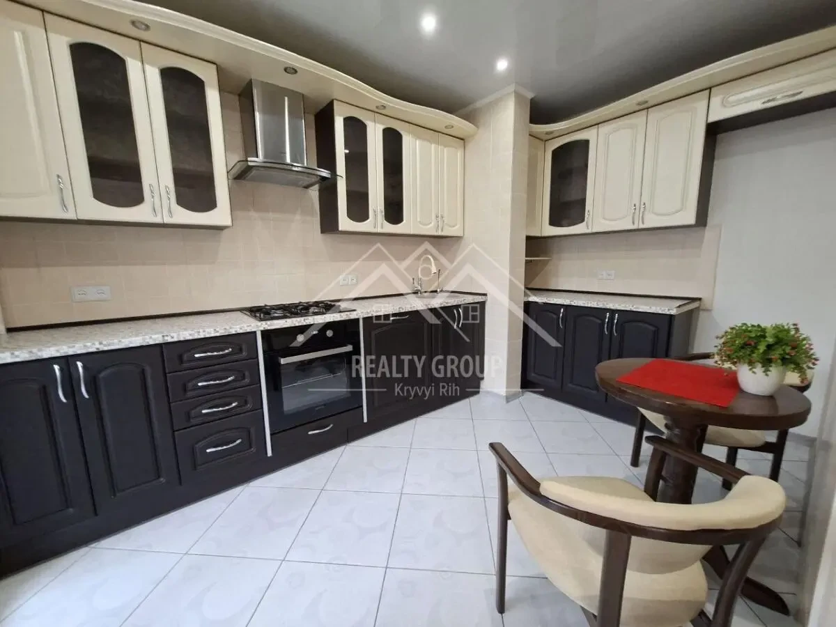 Продаж 3к з покращеним плануванням, мікрорайон Гірницький