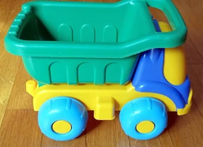 Дитяча машинка-вантажівка