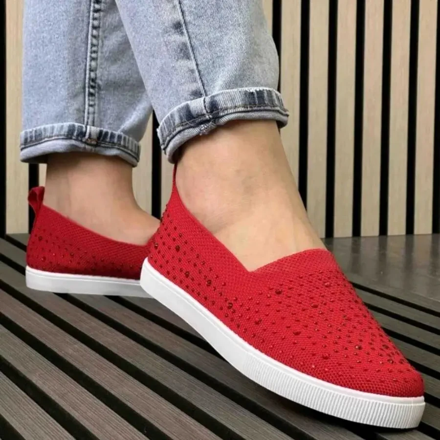 Яскраві мокасини