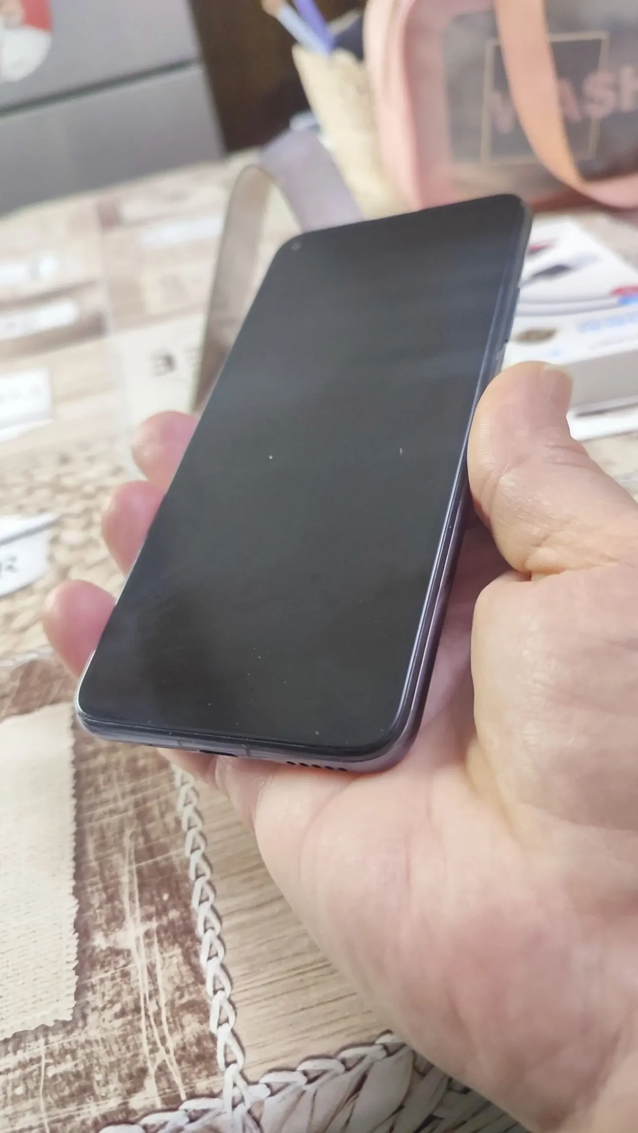 Продам смартфон Huawei Honor 20 YAL-L21 6/128GB ,стан гарний. 2