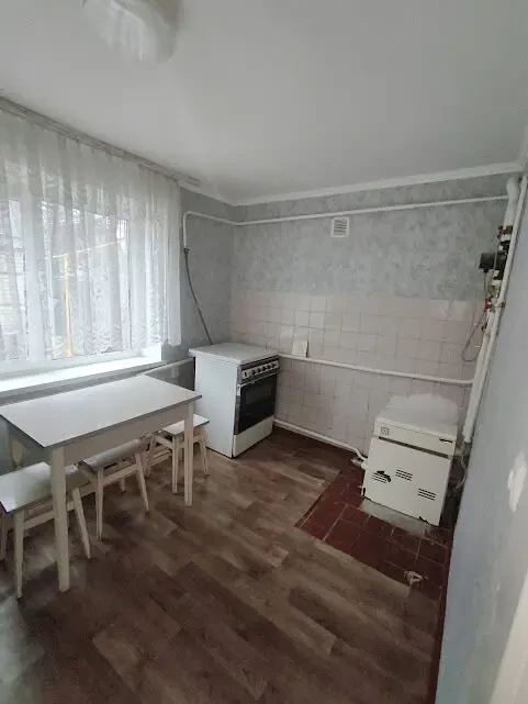 Продам частину будинку в Боровій 4