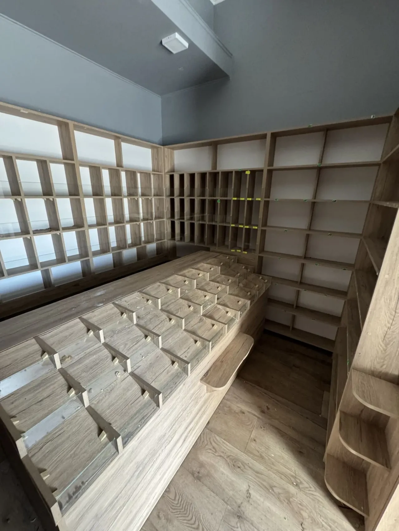 Терміново Київ Продам стелажі та прилавок - можна окремо 7