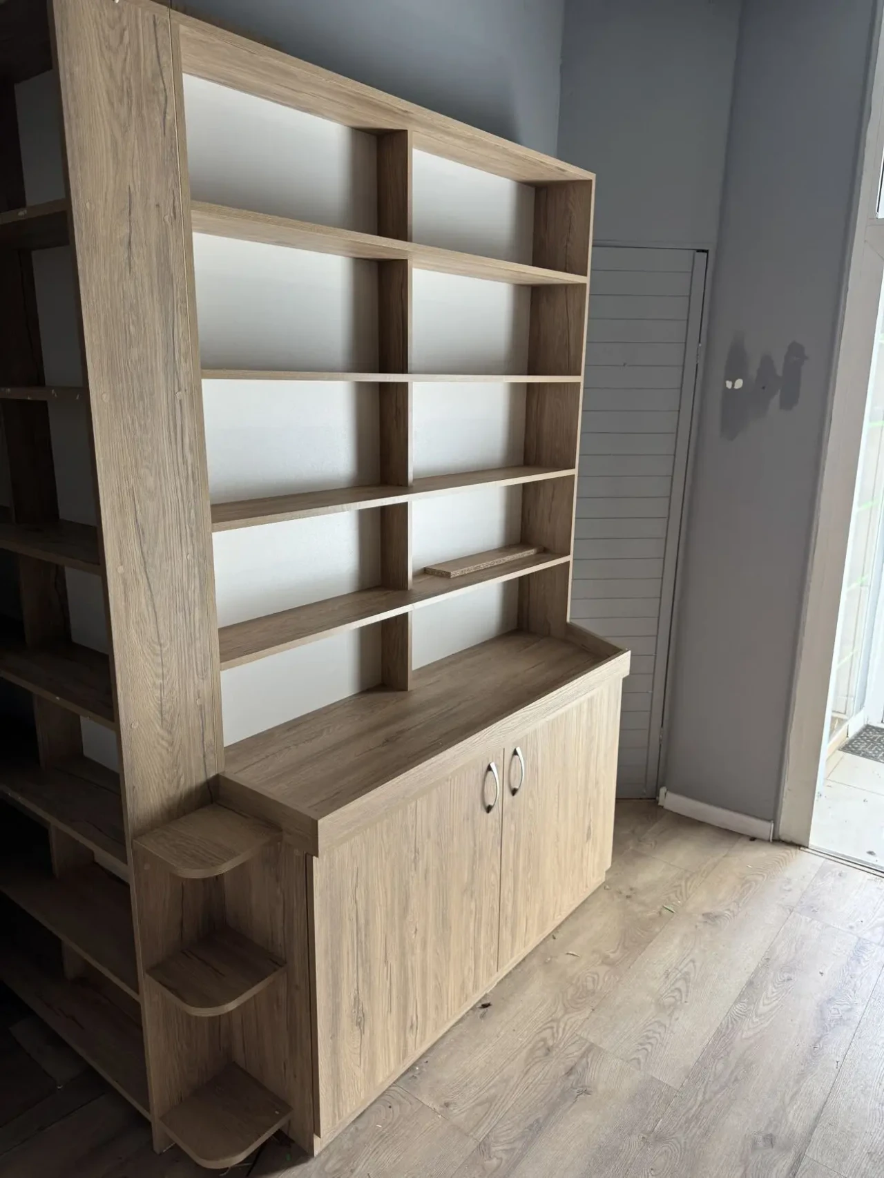 Терміново Київ. Продам стелажі та вітрину - можна окремо 2