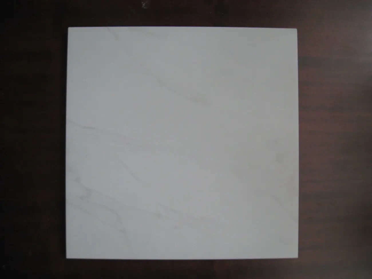 Плитка іспанська біла 300х300х9 мм (не чисто біла), для підлоги