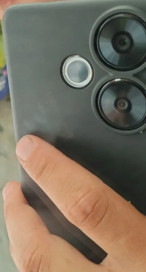 Продаю телефон poco f6 8/256 6