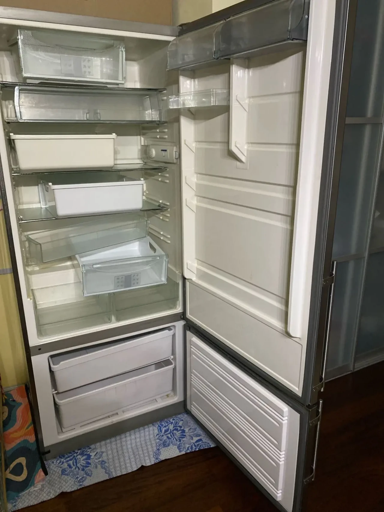 Холодильник Liebherr. 3