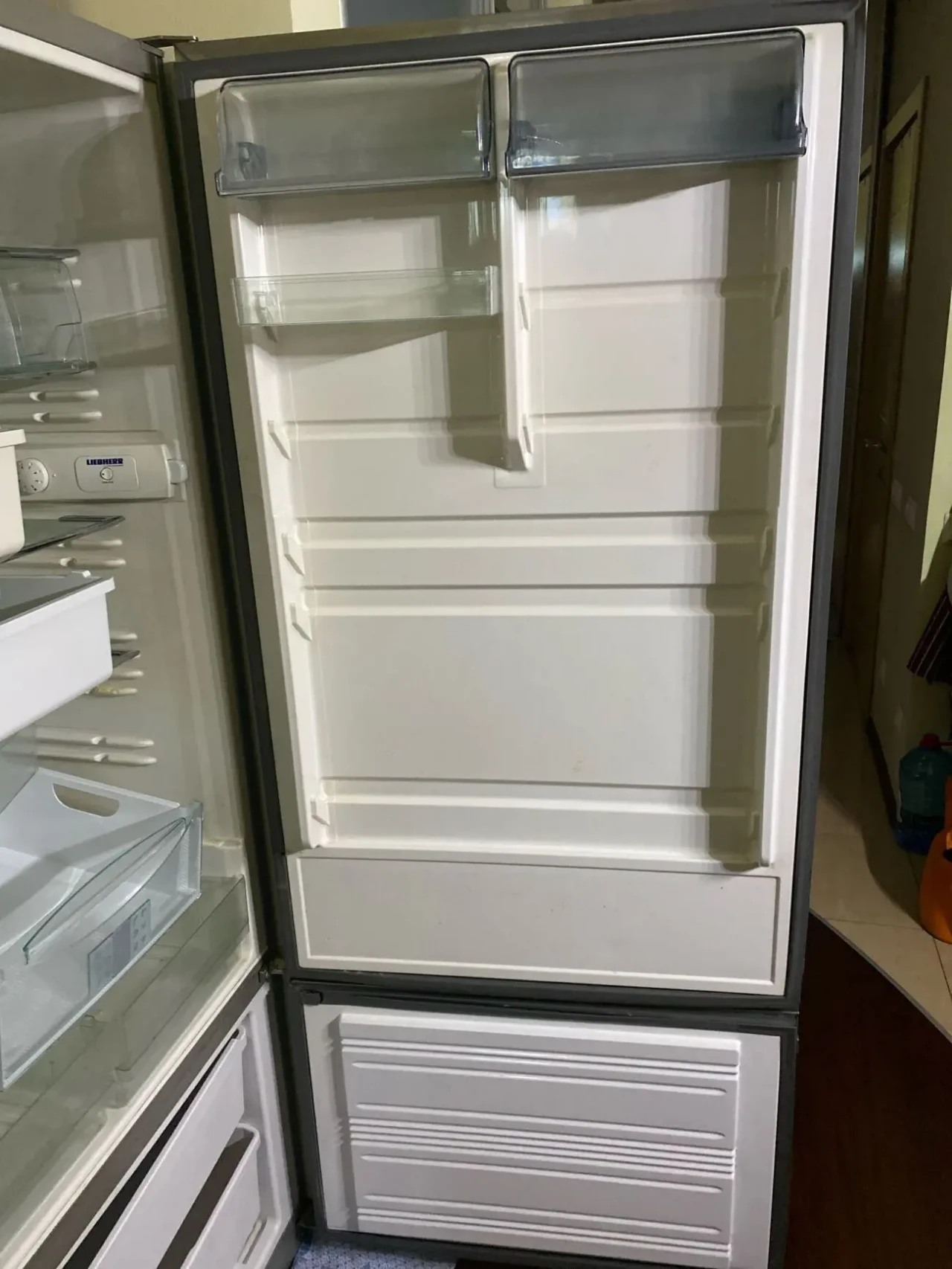 Холодильник Liebherr. 4