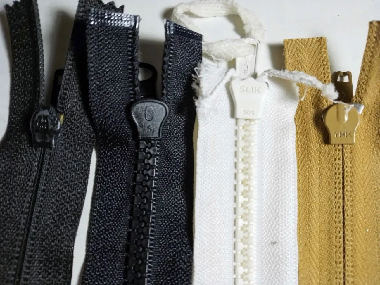 Молния разъемная пластик 65 70 см черная, белая, серая, желтая