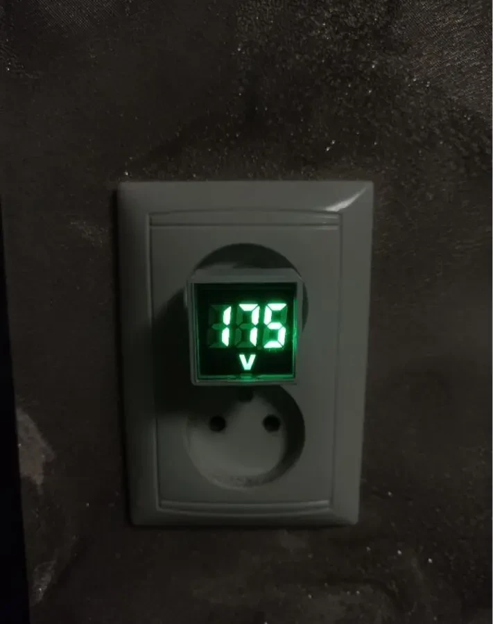 Показчик індикатор вольтажу 3