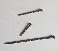 Цвяхи гвинтові