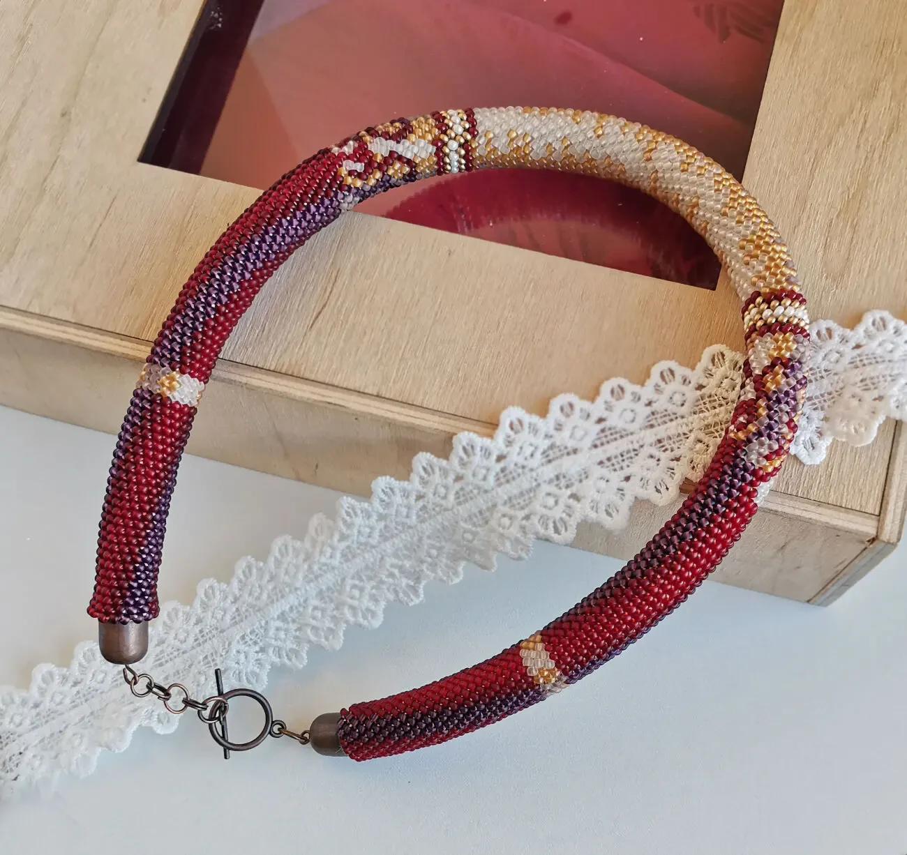 Прикраса із бісеру кольє-джгут Елегія 5
