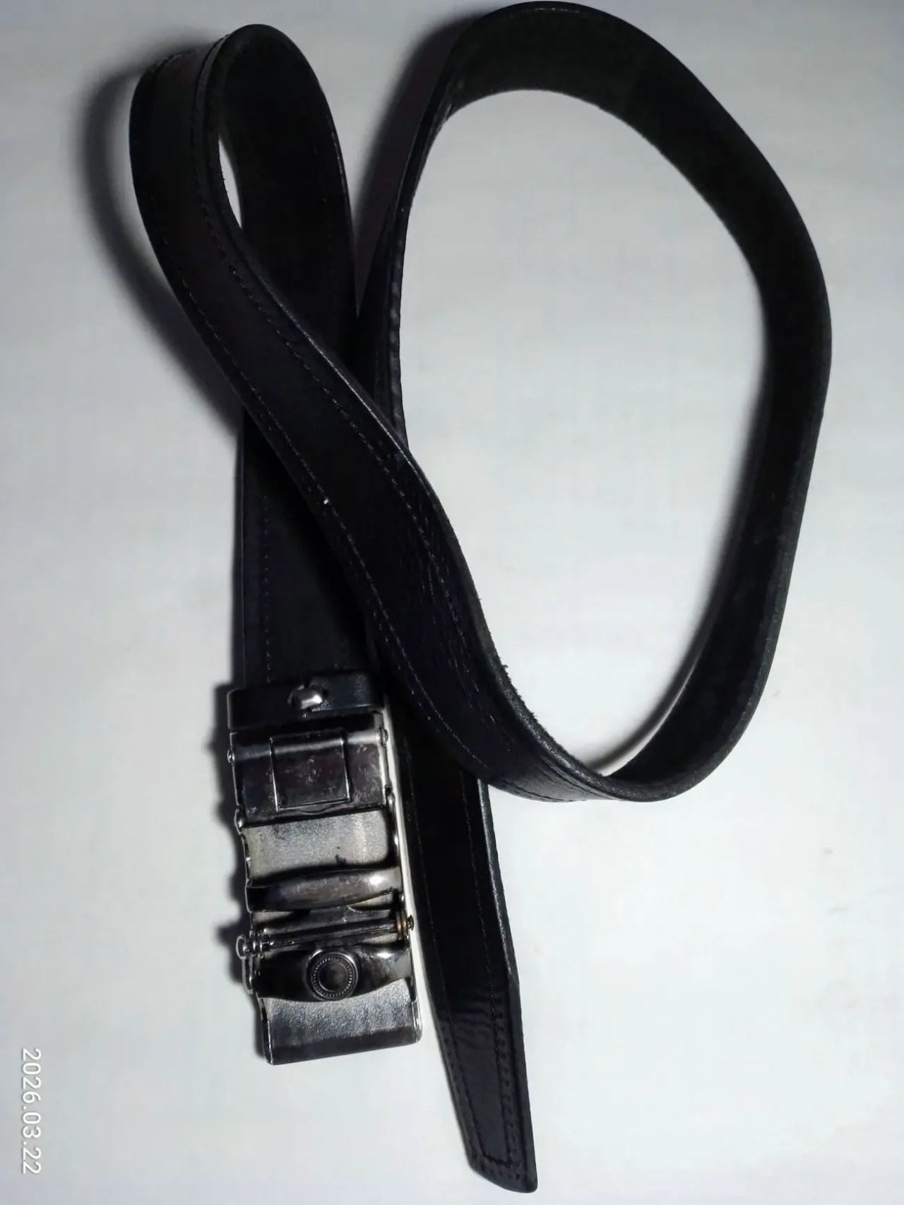 Черный ремень кожаный мягкий мужской пояс, пряжка защелка полуавтомат 2