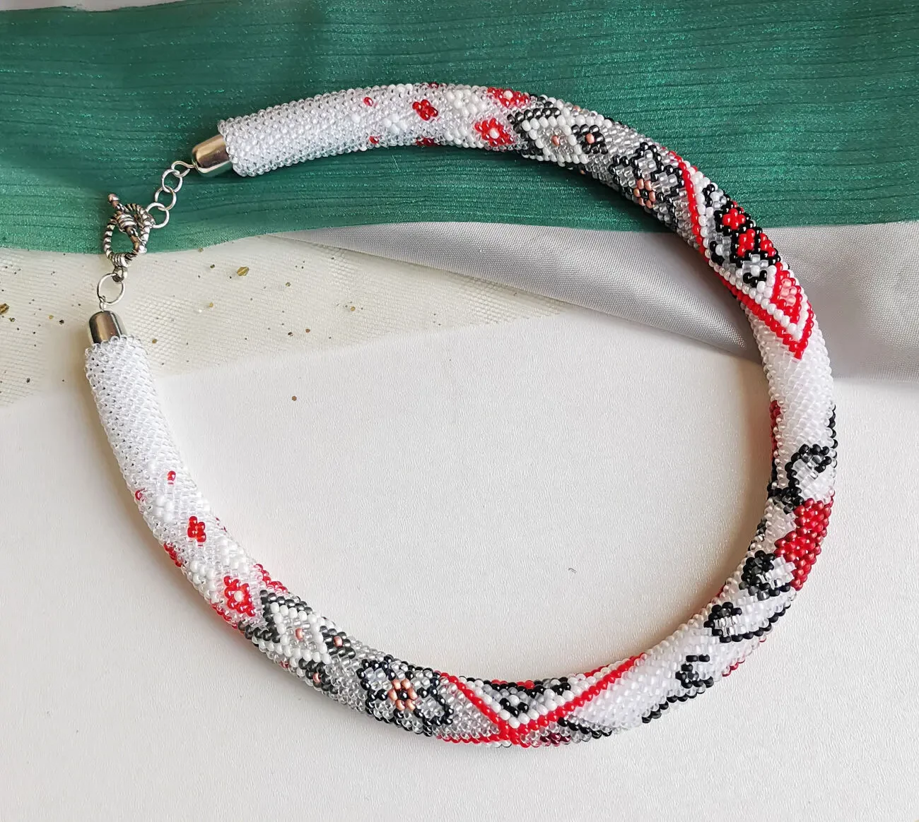 Прикраса із бісеру кольє-джгут Літопис долі 10