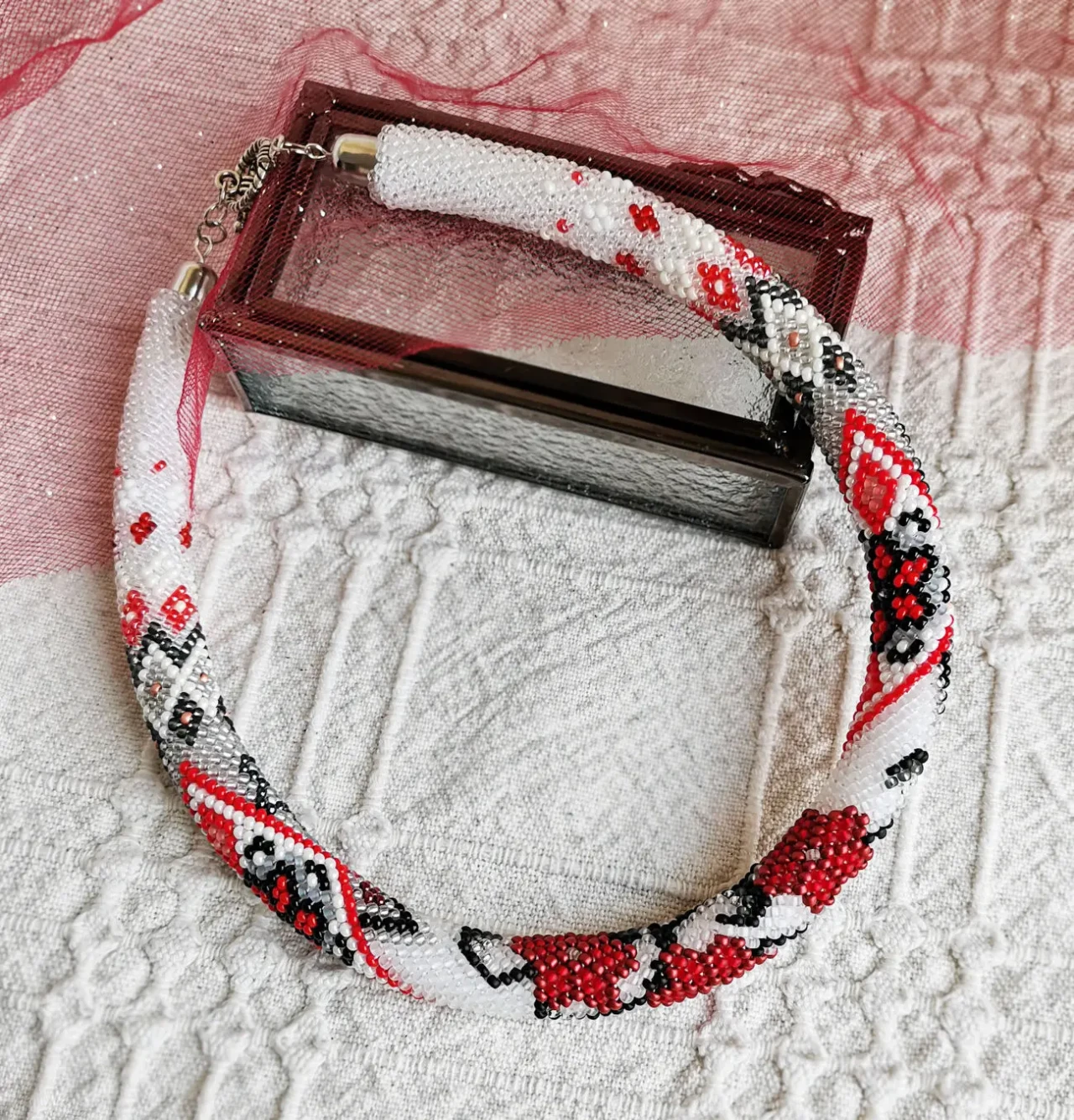 Прикраса із бісеру кольє-джгут Літопис долі 3