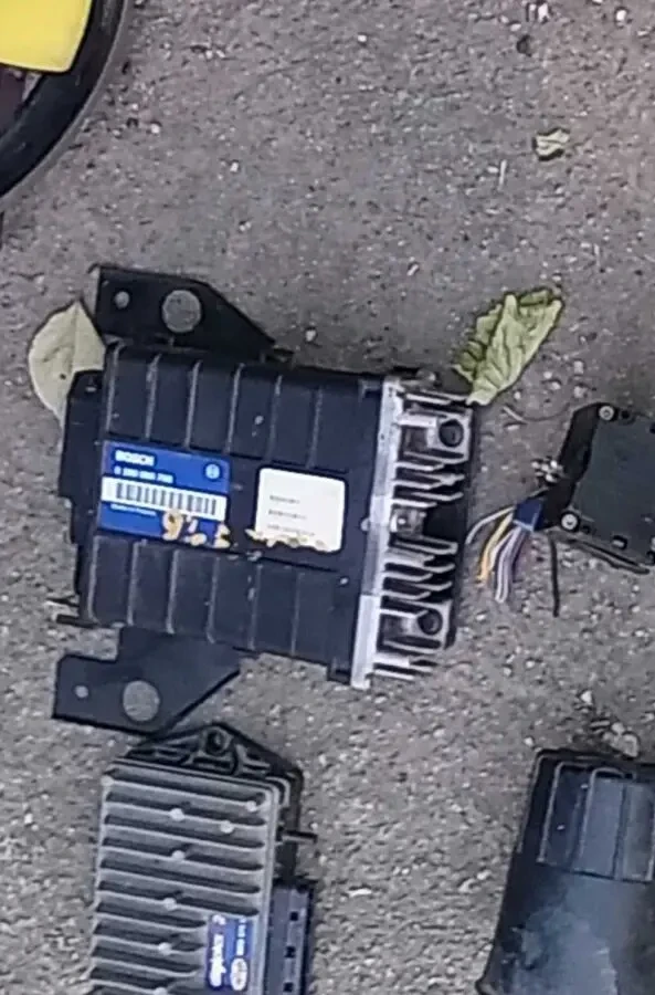 Блок управления двигателя LANCIA dedra.