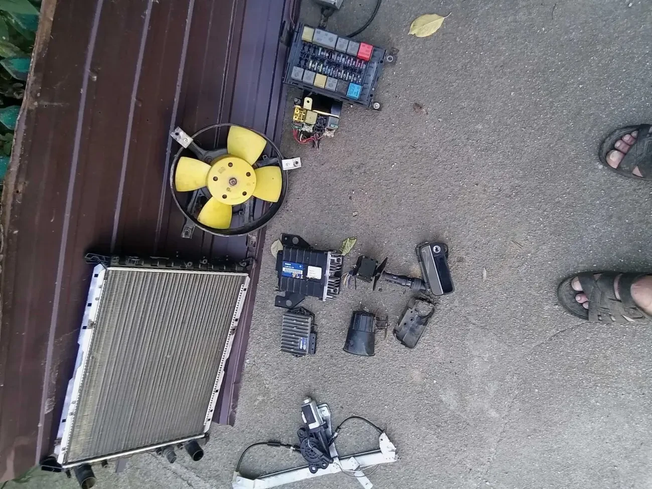 Блок предохранителей и реле LANCIA dedra. 2