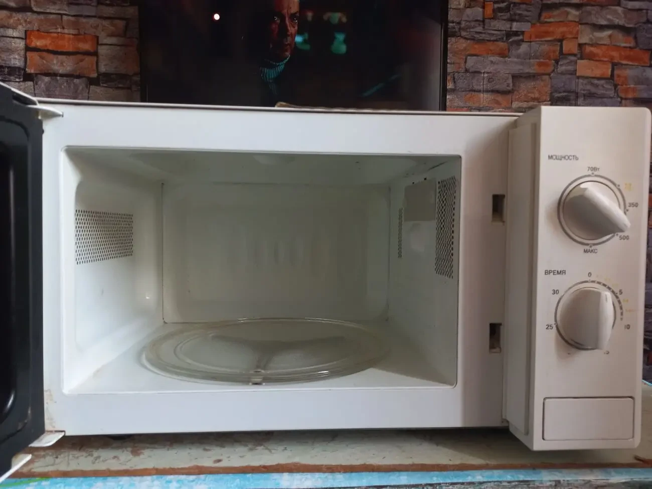 Брендовая микроволновая печь LG. Механика. Микроволновка. СВЧ.