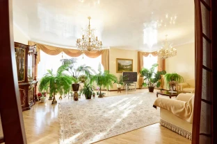 Продаж 3 кімн Старонаводницька,13