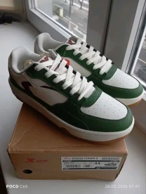 Мужские кроссовки Xtep 44 размера