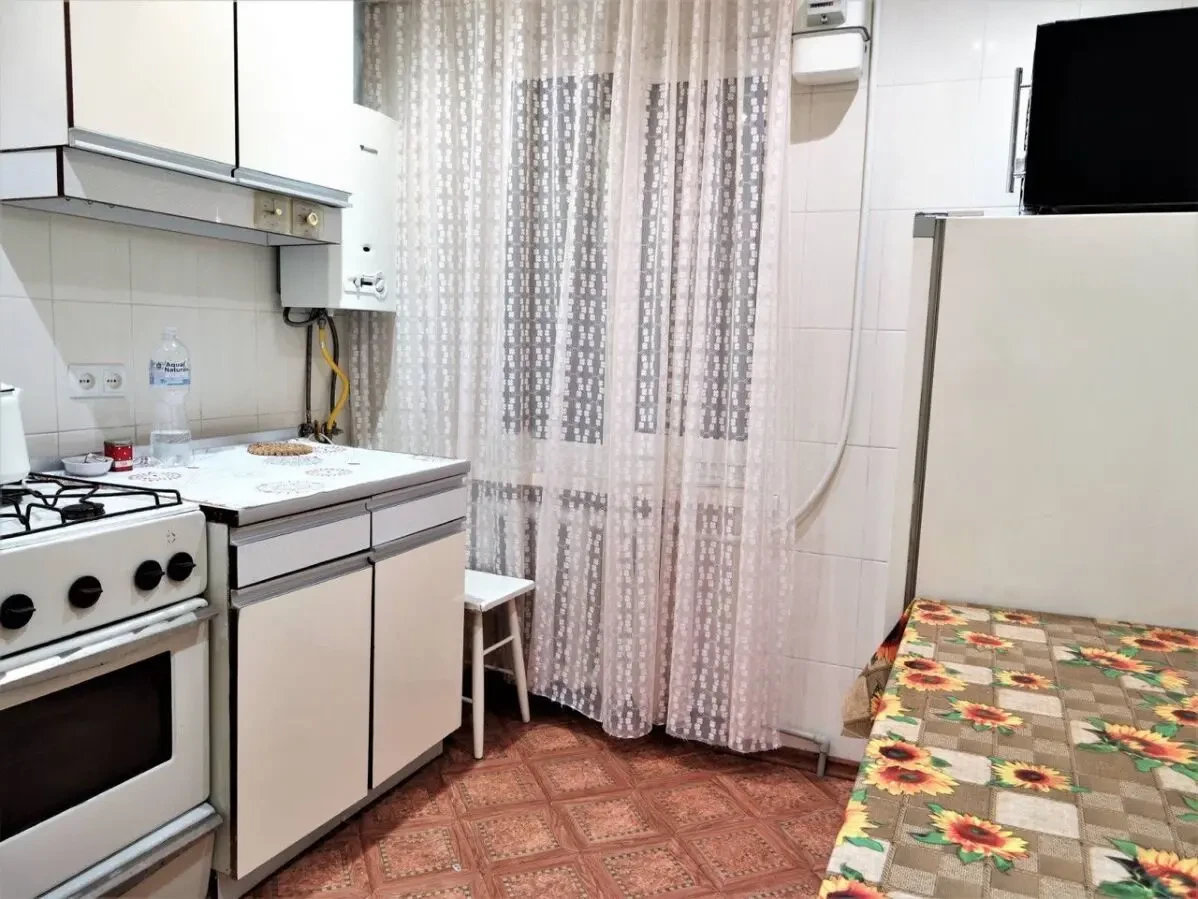 Сдам 1 ком кв на пр.Поля в районе Уюта. 6