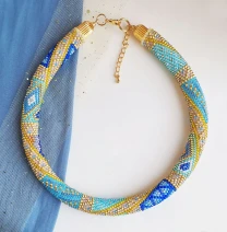 Прикраса із бісеру кольє-джгут Королівський шарм