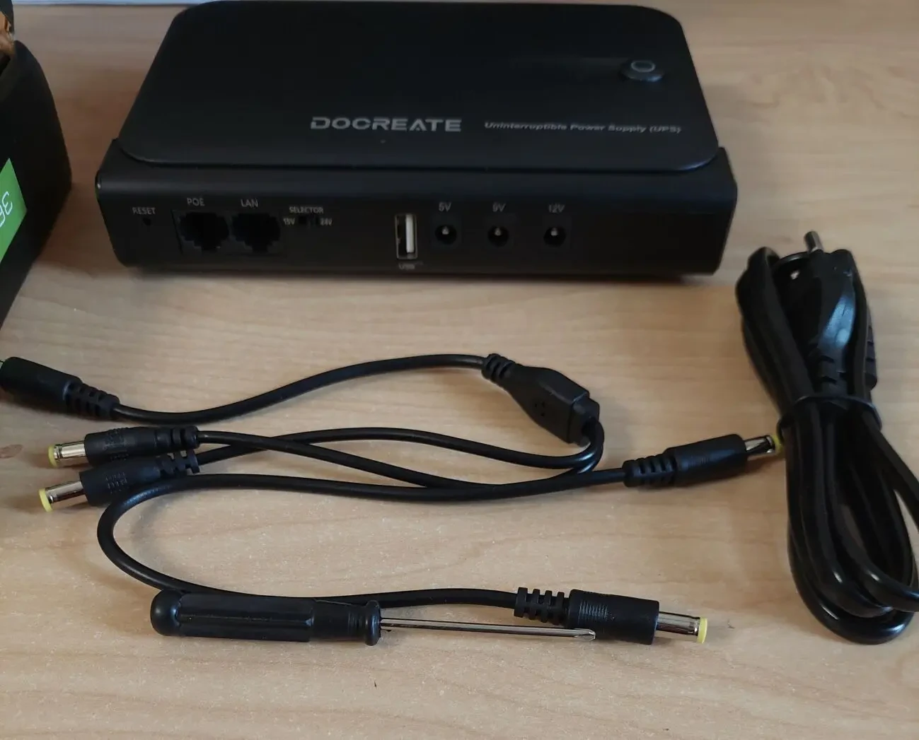ДБЖ DOCREATE DC1036L, 36 W 3