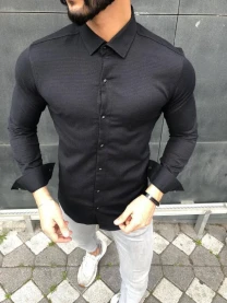 Чоловіча сорочка чорного кольору