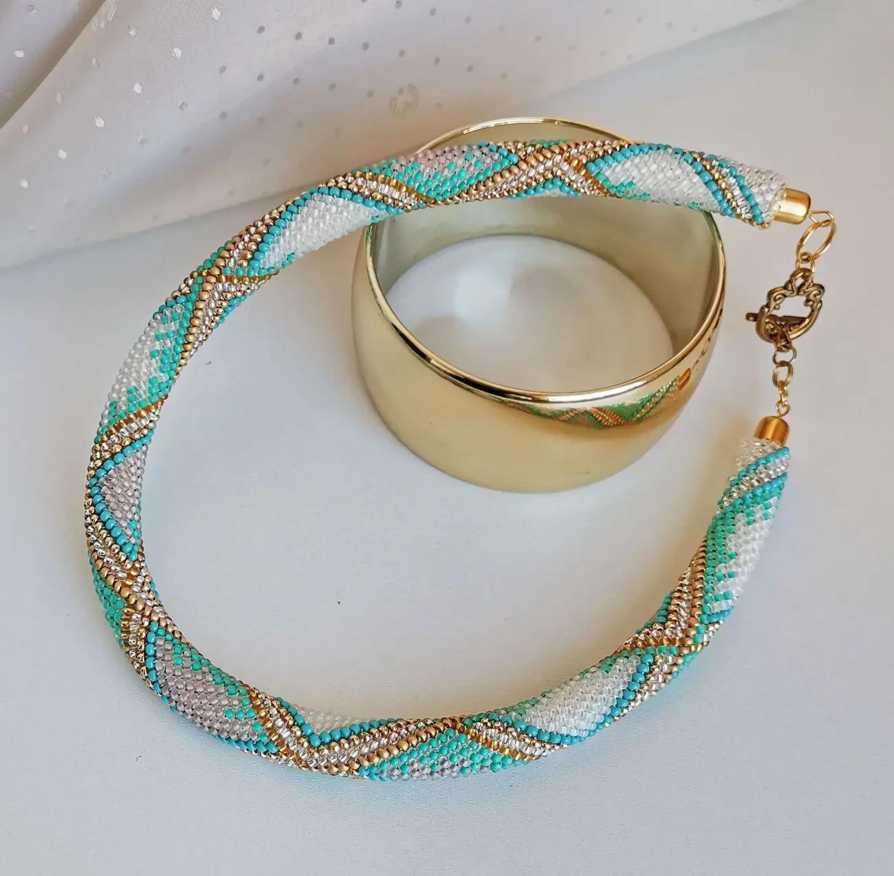 Прикраса із бісеру кольє-джгут Місячний вітер 9