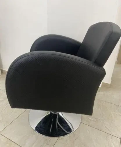 Парикмахерское кресло 3