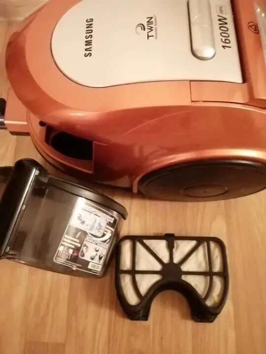 Продам пылесос Самсунг твин 3