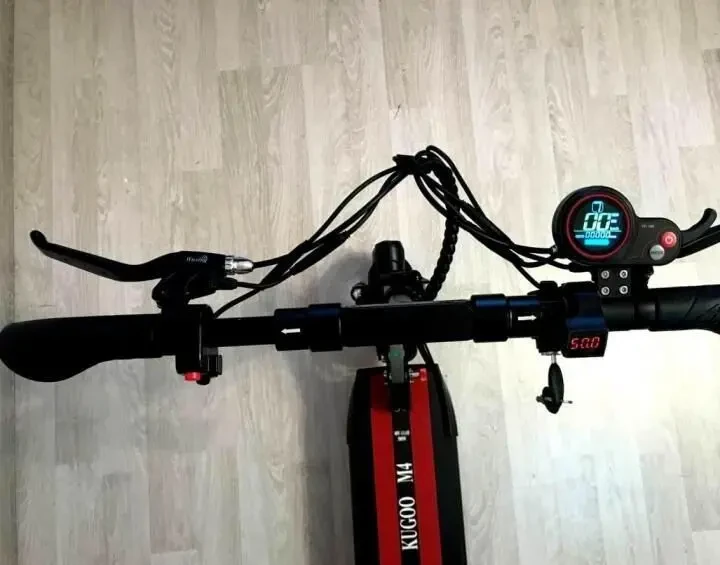 Продам электросамокат Кугу м4 6