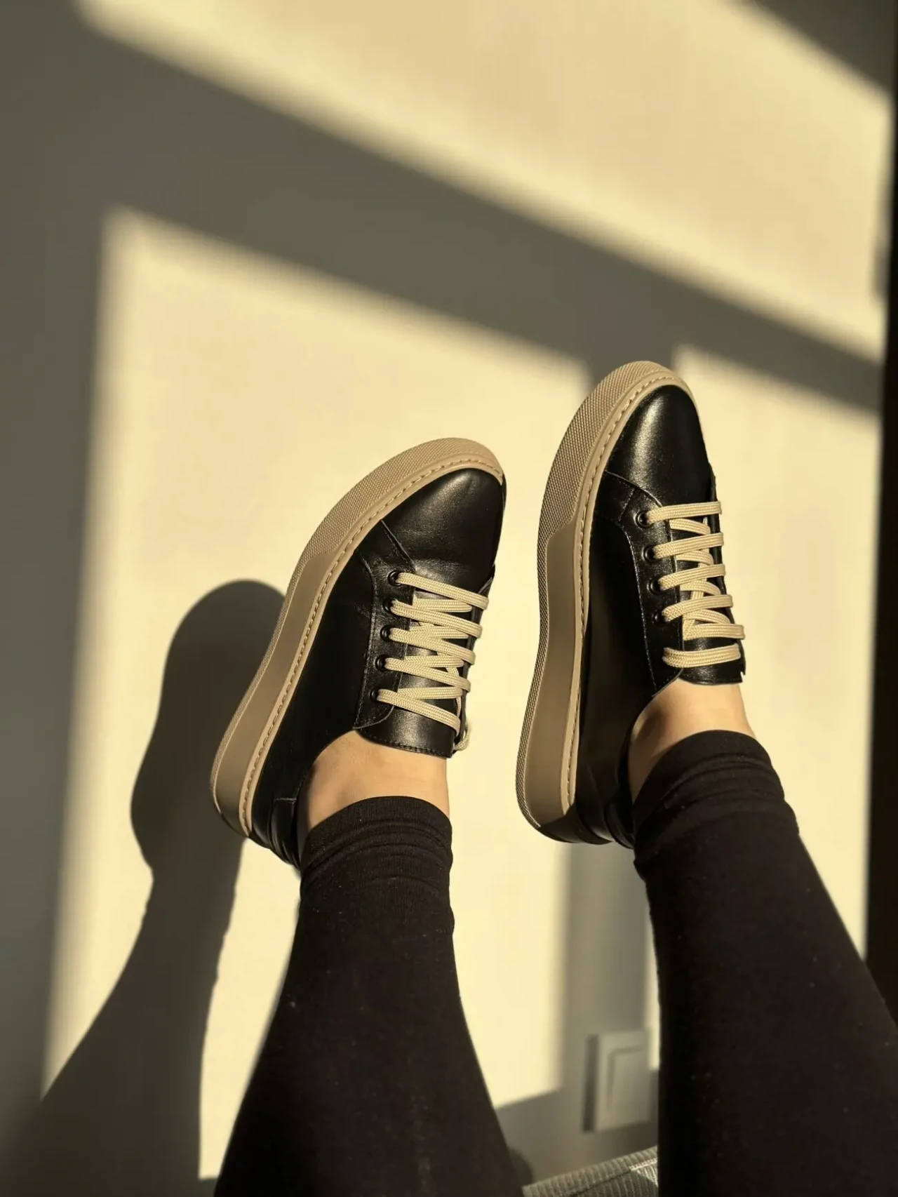 ЖІНОЧЕ ВЗУТТЯ 3