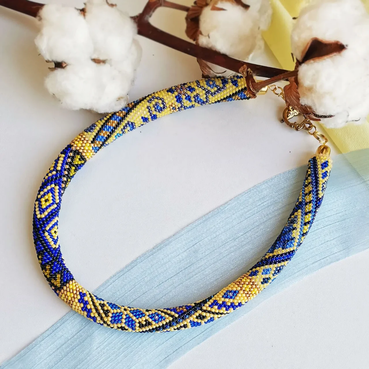 Прикраса із бісеру кольє-джгут Єднання 4