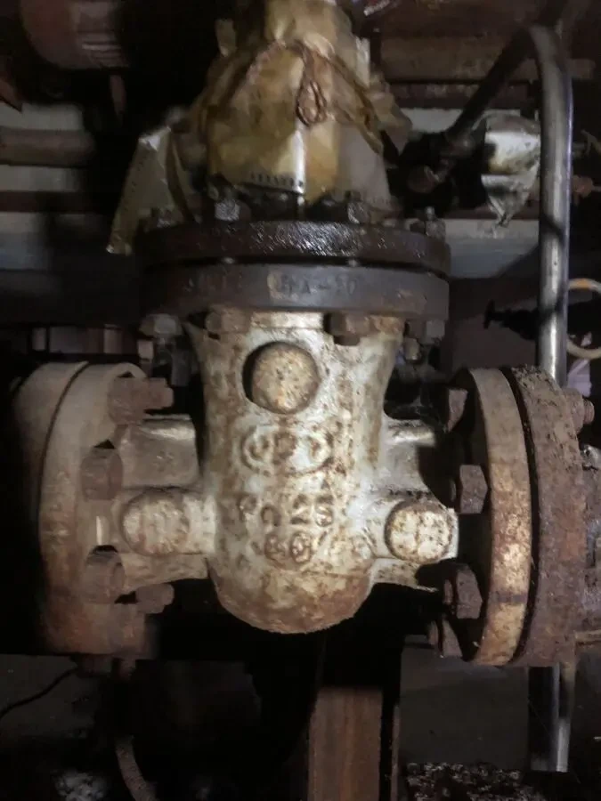 Продаж б/в запірної арматури (засувки, клапани, вентилі)